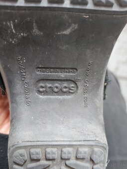 Crocs - 4