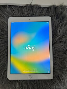 iPad 6. generácie (Wi-Fi + SIM, 128 GB) - 4