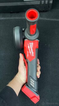 Akumulátorová uhlová brúska Milwaukee M18 125mm - 4