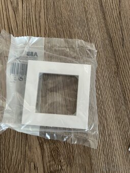 Elektroinštalačný materiál - 4