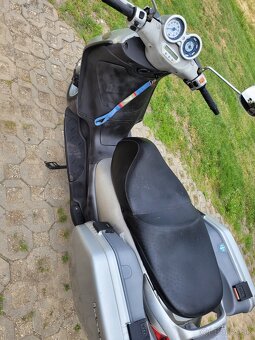 Piaggio Beverly 125 - 4