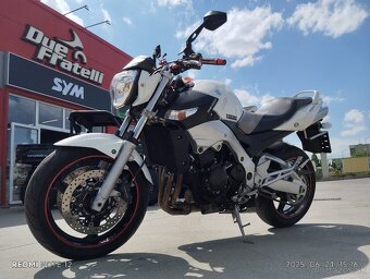 SUZUKI GSR 600 - 4