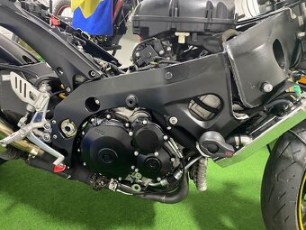 Predám Suzuki GSX-R 1000 K8 - na náhradné diely - 4