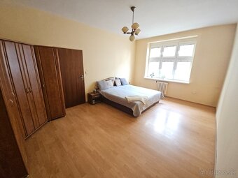 Priestranný tehlový 3 izb. byt  s loggiou v centre BA - 4