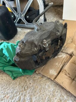 chrysler 300c brakes / strmene - 4