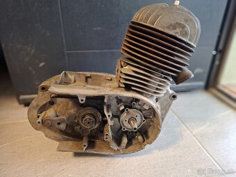 Jawa ČZ 175/356 motor - 4