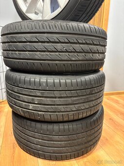 BMW 225/40 r18 - 4
