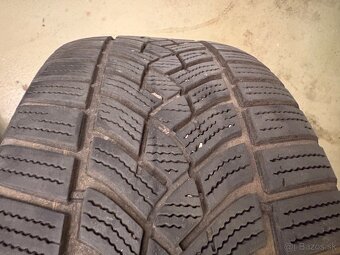 225/50 R17 zimne Goodyear - 4