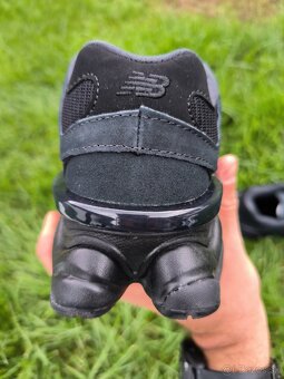 New Balance 9060 Black 38 - 4