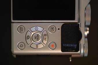 FUJIFILM X-A10 stříbrný + XC 16-50 mm - 4