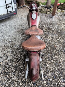 Jawa pérák 250 - 4