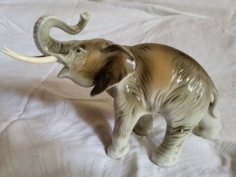 Porcelánový Slon - 4