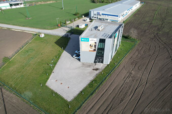 Predajňa, showroom, administrativa a sklad - 4