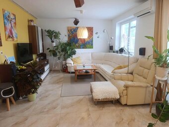 Predám 4-izbový 129m² byt v dome s terasou, 2x parkovanie, - 4