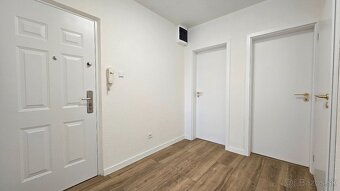 REZERVOVANÝ- Sliač 2,5 izb. byt kompletná rekonštrukcia - 4