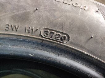 225/60r17 - 4