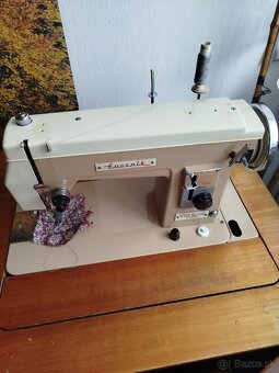 Predám šijací stroj - 4