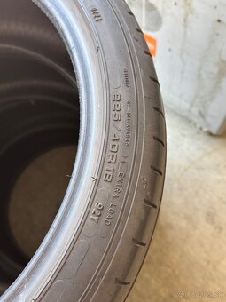 225/40R18 - 4