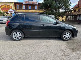 Toyota Corolla - 4