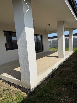 Kvalitný 4 izbový RD Galanta - 4