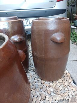 Veľké keramické sudy na kapustu, skorej ako dekorácia - 4