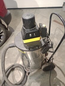 KARCHER priemyselný vysávač - 4