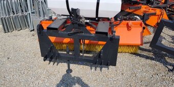 Zametáci stroj 2,4m - zametač - 4