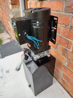 14l kompletní hydraulická jednotka/agregát 2200 W, 220 V - 4