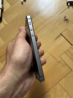 Apple iPhone 5s 16GB - 4