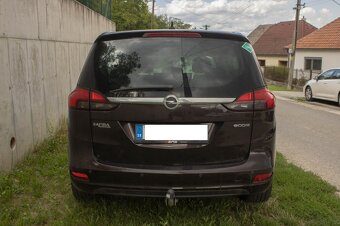 Opel Zafira C 2015 LPG a benzín (ťažné, parkovacie senzory) - 4