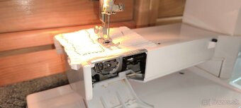 Predám kufrikový šijací stroj Verita 8014 4443 - 4