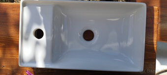 Predam umyvadlo zo skrinkou - 4