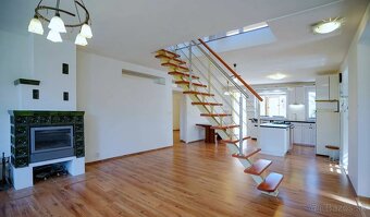 Predaj - 5 izbový dvojgeneračný rodinný dom-Rajka Maďarsko - 4