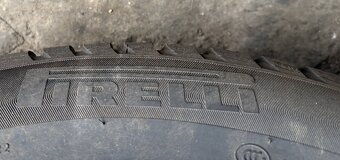 Pirelli Sottozero 3 225/55 R18 4KS - 4