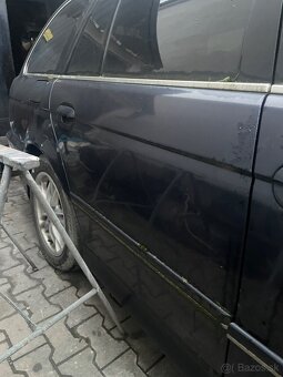 BMW diely e39 dvere Touring orientblau - 4