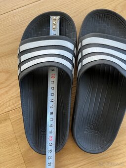 Adidas šľapky - 4