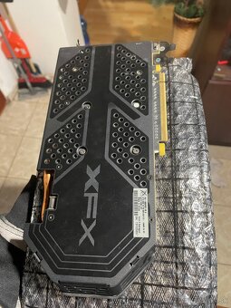 Radeon RX 580 8GB - 4