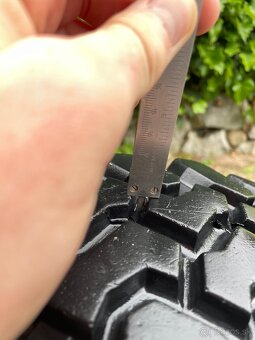 Suzuki Samurai Kolesá 205/70 R15 - 4