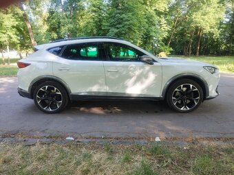 Cupra Formentor 2.0 TSI VZ 228 kW 4x4, panorama, ťažné - 4