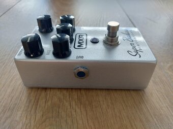 Gitarový efekt Dunlop MXR M75 Super Badass - 4