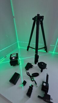 4d LASER NIVELÁK + STATÍV + PRÍSLUŠENSTVO - 4