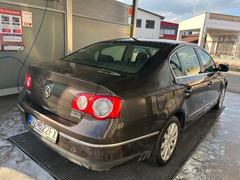 Volkswagen Passat 2.0 TDI 2010 Comfortline DPF - 4