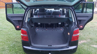 VW Touran 2,0 - 4