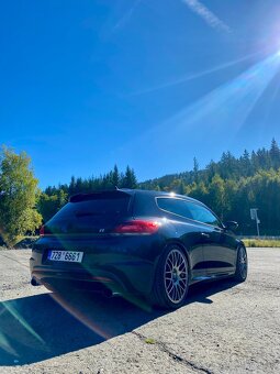 Volkswagen Scirocco R 2.0 TSI DSG - 4