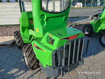 univerzalny teleskopický nakladač AVANT E527 - 4