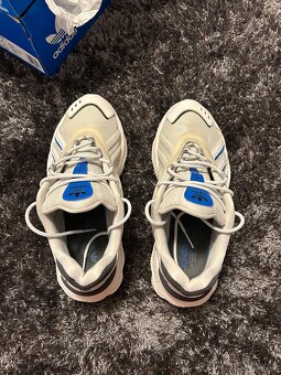 Tenisky adidas og. -  oztral, č.44 biele - 4