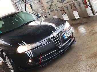 Predám alfa Romeo Q2 1.9 JTD 110 kw - 4