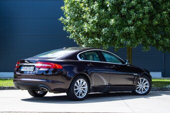 Jaguar XF 2.2D Premium Luxury - 4