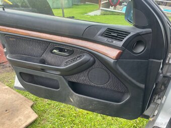 Rozpredám e39 530d - 4