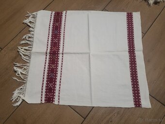 Rôzne uteráky a obrusy - 4
